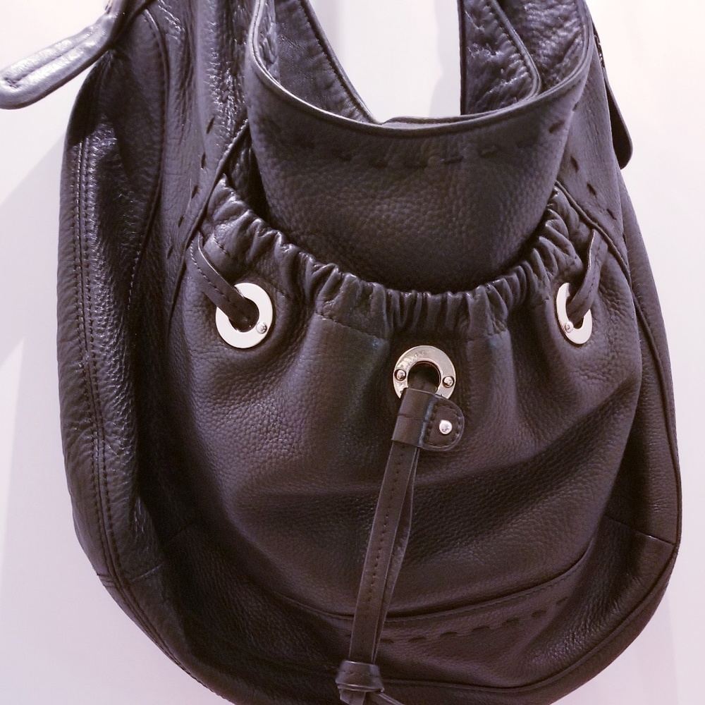 BLACK PEBBLED LEATHER B. MAKOVSKY LEATHER HOBO BAG